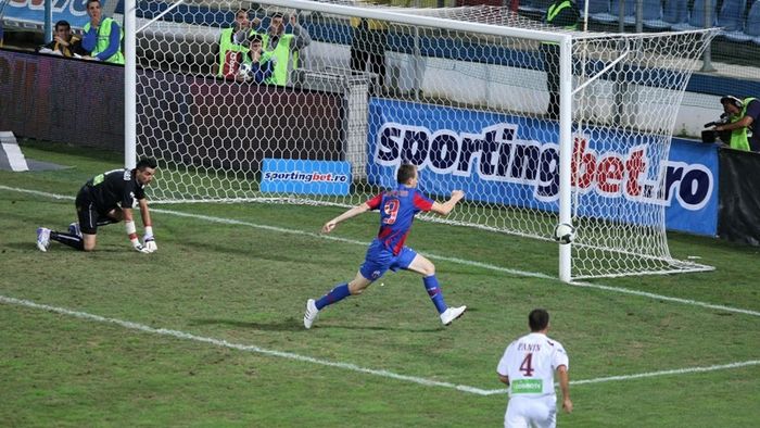 Becali: "Kapetanos nu poate pleca în Liga 1!"** CFR a profitat de o gafă IMENSĂ‚ a steliștilor și l-a luat pe grec