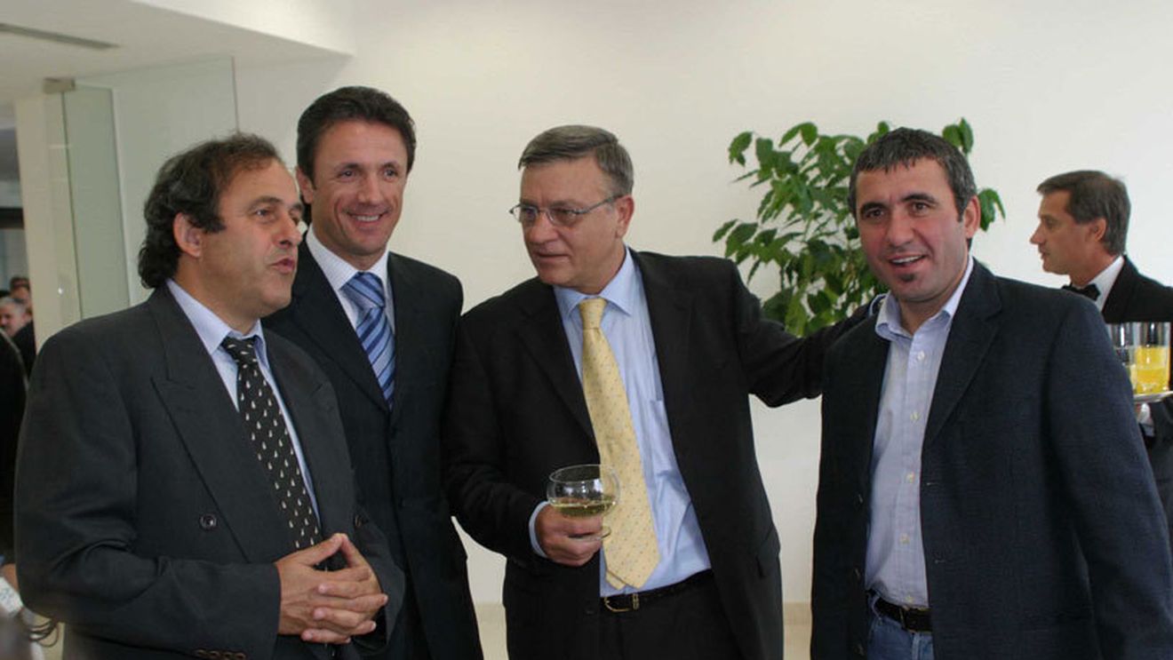 Sandu l-a binecuvântat pe Gică Popescu: "E indicat să conducă FRF, îl susțin"