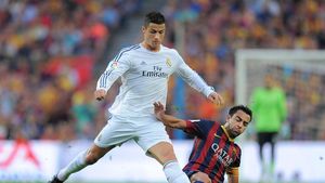 Ronaldo: "Eu am trei Baloane de Aur, Xavi nu are niciunul!" Răspunsul legendei Barcelonei a venit după o lună și nu e ce se aștepta CR7. Cum a replicat mijlocașul spaniol