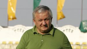 Porumboiu: "Nu mai vorbesc 15 ani cu Gigi!"