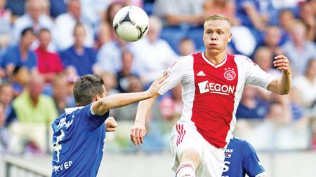 Încă un pericol pentru Steaua!** Kolbeinn Sigthorsson a marcat o "dublă" pentru Ajax în doar 15 minute