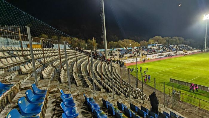 Imagini deplorabile cu stadionul din Bistrița pe care FCSB joacă în Cupa României