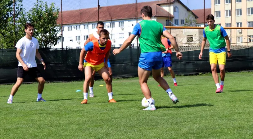 Jucătorii CSM Olimpia Satu Mare trag tare sub comanda lui Robert Ilyeș, dar antrenorul recunoaște: ”Echipa e la pământ din punct de vedere psihic”