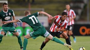 Sepsi s-a impus în fața lui Dinamo cu dubla lui Tandia! Tensiunile de la final, prestația modestă a "câinilor" și oficialul afectat de gazele lacrimogene. Sepsi - Dinamo 2-0