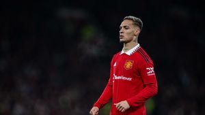 Antony a venit la antrenamentul lui Manchester United cu un Lamborghini de 400.000 de euro, după ce a făcut praf un BMW X6 pe autostradă!