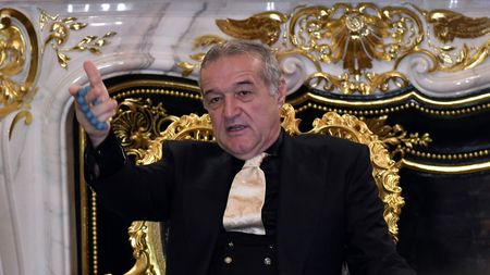 Gigi Becali a avut nevoie de un singur meci tare în Europa pentru a trage concluzia despre înlocuitorul lui Florinel Coman! Cel mai tare transfer e deja contestat de patron, după FCSB - Maccabi Tel-Aviv 1-1: „E greu, tată”