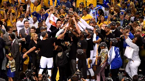 Revanșa în disputa giganților! Golden State Warriors a răpus în cele din urmă Cleveland Cavaliers și a câștigat titlul în NBA. Kevin Durant a fost imperial