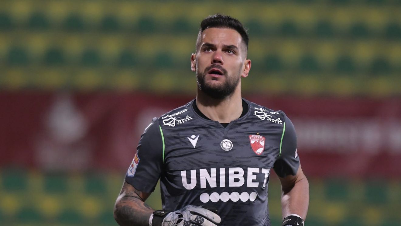 Eroare de cascadorii râsului: Figueiredo, portarul pentru care Iuliu Mureșan a insistat, a îngropat-o pe Dinamo! A luat gol dintr-un șut de la 30 de metri, pe care și un junior l-ar fi apărat | VIDEO