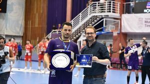 Timișoara a pierdut finala Cupei României cu Dinamo. Primarul Dominic Fritz, huiduit copios în propriul oraș