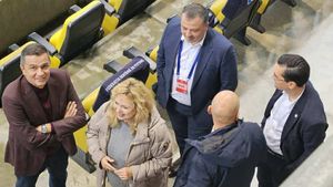 Politicianul alături de care a apărut Răzvan Burleanu la România - Moldova