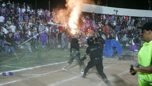 "Afară din Cupă!"**