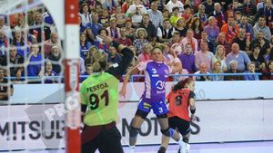 HCM Baia Mare - "U" Cluj și HCM Rm. Vâlcea - CSM București, în sferturile Cupei României la handbal feminin