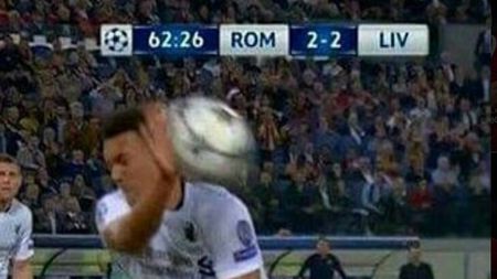 Italienii au ieșit la atac: "Două penalty-uri neacordate și doar trei minute de prelungiri". Schimbarea majoră cerută de directorul sportiv al Romei: "Nu este normal, nu înțeleg de ce nu există deja!"