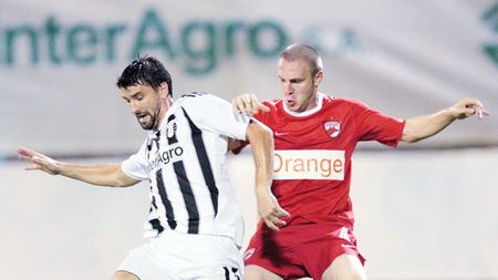 Mesaj de la Mihalcea pentru "câini":** "Nu mă bucur dacă dau gol!"