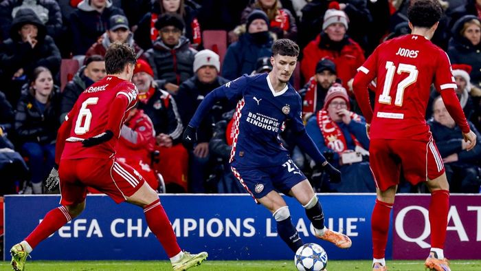 Nota lui Dennis Man în victoria zdrobitoare obținută de PSV pe terenul lui Liverpool, scor 4-1!