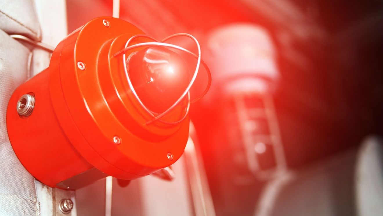 Alertă pentru posesorii de mașini Dacia și Renault! Anunțul primit i-a speriat