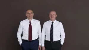 Ce lovitură! Frații Pavăl au decis să schimbe numele Carrefour după ce au plătit 823.000.000 de euro pe magazine