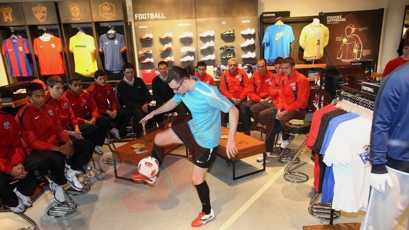 FOTO** Steliștii și dinamoviștii au inaugurat un magazin sportiv