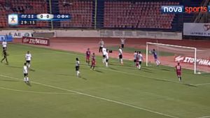 VIDEO HILAR** Trei, doamne, și toate trei AUTOGOLURI! Meci unic în Grecia: trei faze de tot râsul