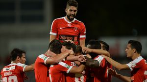 "Câinii" merg să vadă "Câini"! Jucătorii lui Dinamo și staff-ul echipei vor urmări filmul regizat de Bogdan Mirică 