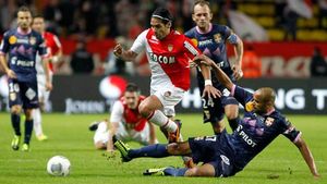 Nistor, primele impresii după înfruntarea cu Falcao: "E extraordinar să joci contra lui" Ce spune de națională și cum a trăit Pandurii - Fiorentina