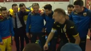 Radu i-a strâns pe toți în jurul său pentru discursul tradițional, dar Florinel Coman l-a "închis" în cinci cuvinte :). Replica cu care atacantul FCSB-ului a stârnit hohote de râs în vestiar: "Asta înseamnă..."