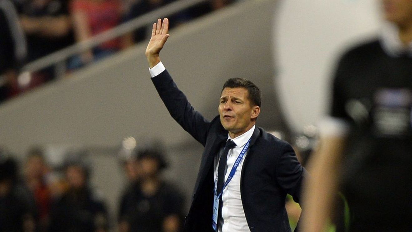 Costel Gâlcă se află pe o listă selectă de antrenori care pot prelua o echipă importantă din Europa