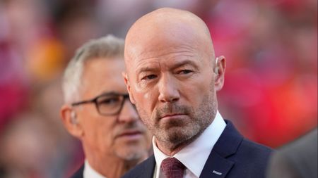 Legenda Angliei Alan Shearer le cere vedetelor Mohamed Salah și Virgil van Dijk să își asume răspunderea pentru forma mizerabilă a lui Liverpool!