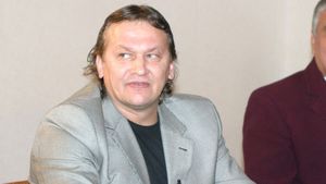 Lupu despre venirea lui MM în "Groapă":** "E ciudat ca, după ce te dai stelist, să vii la Dinamo"