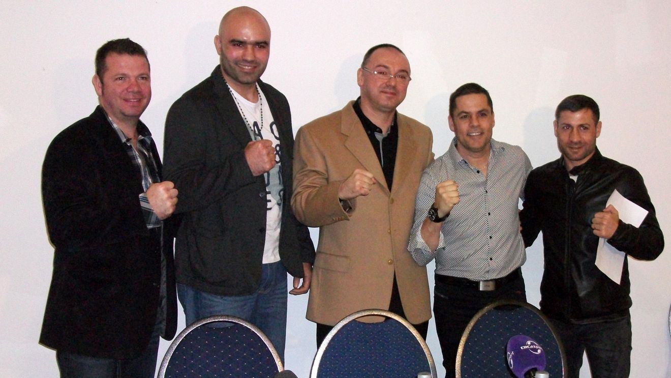 Viorel Simion și Bogdan Dinu promit spectacol pe 18 martie, la Gala profesionistă "Careul de Ași". Antrenorul Stephan Larouche: "Boxerii români sunt spectaculoși"