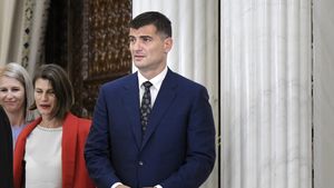 Toni Iuruc nu e la primul divorț! Afaceristul a mai fost însurat de două ori, iar apoi și-a acuzat fostele soții de infidelitate