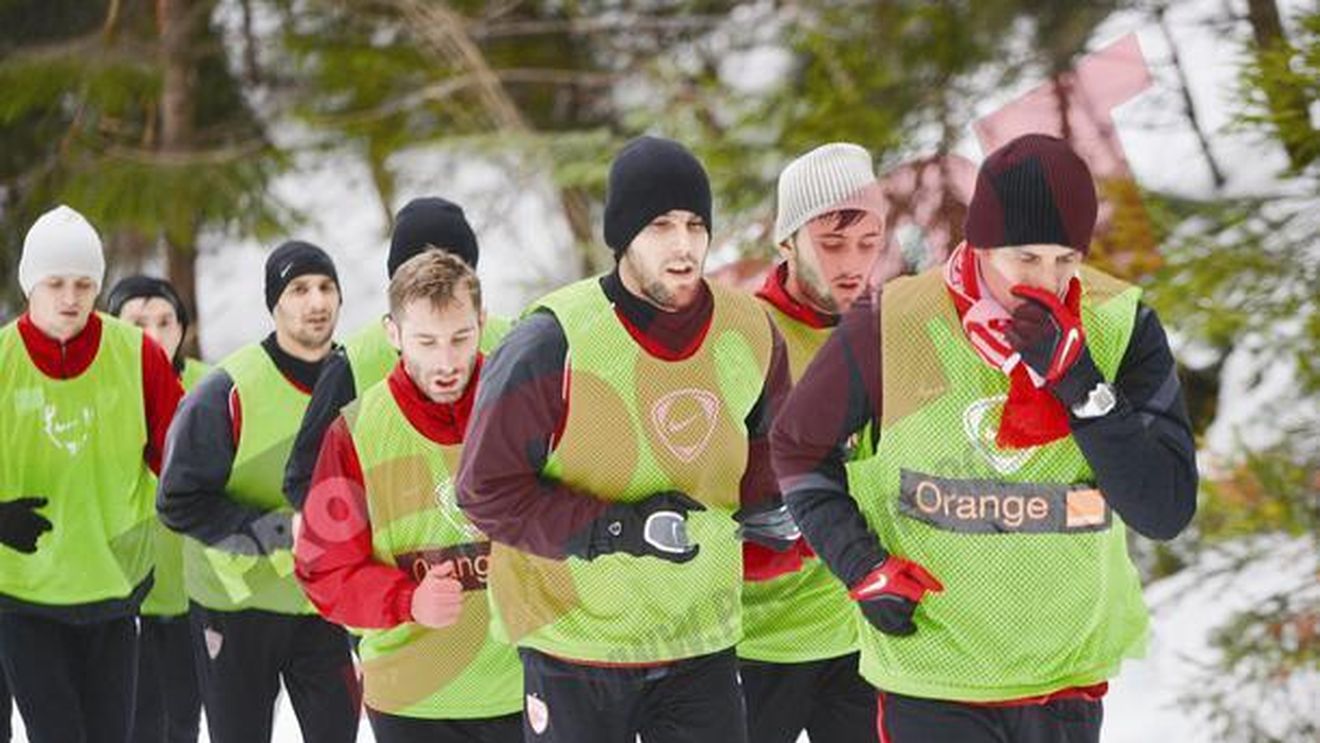 Dinamo, Rapid și Oțelul Galați vor participa la turneul Marbella Cup 2013!** Vezi adversarii "câinilor"