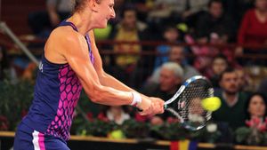 Finala Winners Open la Cluj se va juca duminică, de la ora 14:00: Irina Begu - Gabriela Ruse. Învingătoarea va evolua într-un meci demonstrativ împotriva Simonei Halep