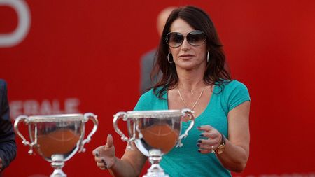 Ce face, de fapt, Nadia Comăneci la Dinamo Bucureşti, după ce a semnat cu clubul alb-roşu: „Are idei, pune în practică”. EXCLUSIV