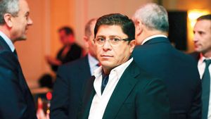 RAFO Onești, cumpărată de un fost finanțator al Rapidului. A sponsorizat formația din Giulești și a fost foarte aproape să o cumpere de la George Copos