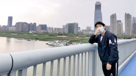 Mesaj din China, exact din locul de unde a început pandemia COVID-19, al unui fost jucător al CFR-ului: ”Wuhan a învins virusul! Sper ca prietenii din România să fie în siguranță” | EXCLUSIV