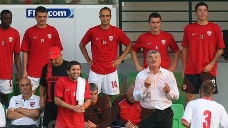 "Moți regulează foarte bine linia defensivă!":) VEZI gafele făcute de comentatorii postului TV din Moldova!