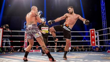 Programul galei aniversare Superkombat de la Ploiești: 12 confruntări internaționale și meci de titlul mondial