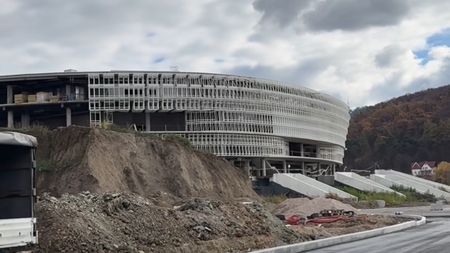 OZN-ul din Brașov, noua Sală Polivalentă, în care se investesc 73.000.000 de euro, e aproape gata: „Suntem într-o fază avansată”