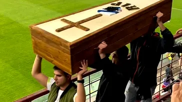 Au plimbat coșciugul pe stadion pentru fanii rivalei de moarte! Imaginile macabre care fac înconjurul lumii | VIDEO