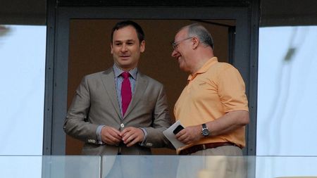 Legendarul Dudu Georgescu a trăit umilința maximă cu Ionuț Negoiță: „I s-a zis că i se dă un apartament. A plâns când a aflat că nu era, de fapt, al lui”