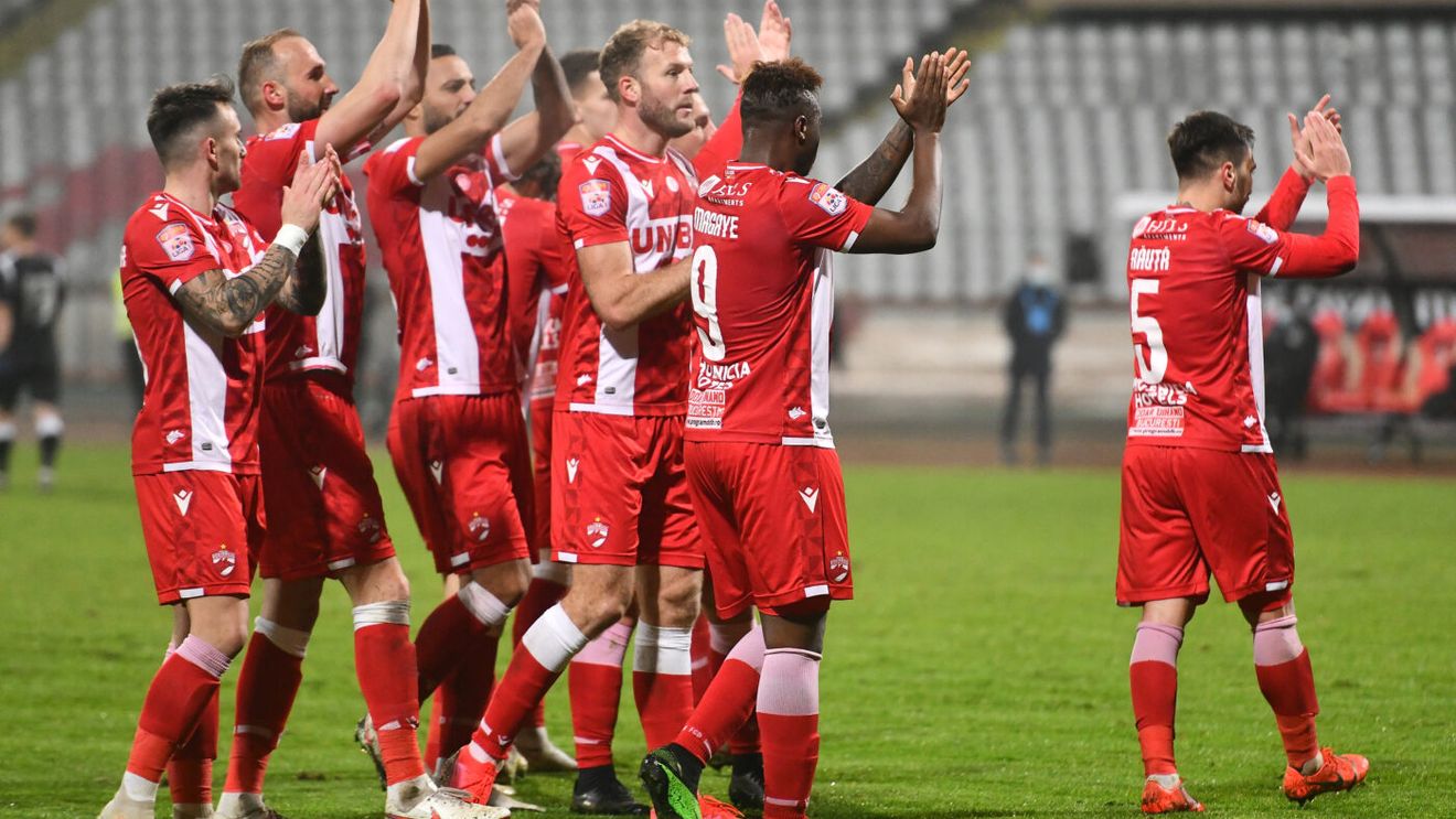 Fostul golgheter al lui Dinamo, gata să renunțe la fotbal! Reacția antrenorului: „Sunt în cantonament, nu pot să vorbesc!”. EXCLUSIV