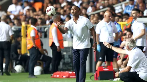 Patrick Kluivert, fascinat după meciul cu CFR Cluj! Fostul atacant de la AC Milan și Barcelona, uluit: „Așa ceva nu am mai văzut”