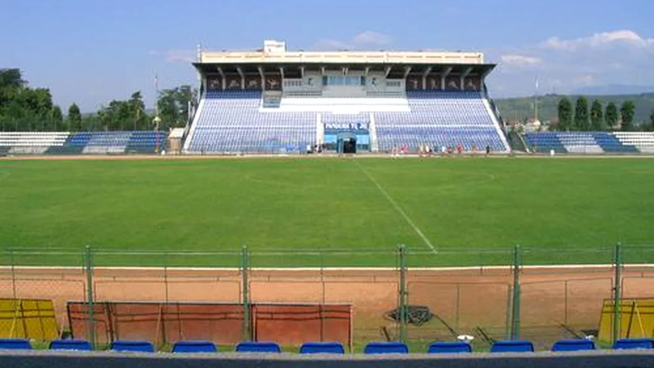 Gorjenii vor un stadion plin la 