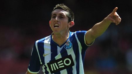 Mijlocașul Hector Herrera și-a prelungit contractul cu FC Porto