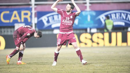 "Am primit o hârtie de la avocatul meu și de la FIFA. Acum aștept oferte!"** Cum se răzbună Copos pe Bozovic!**