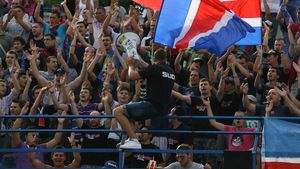 Poveste cu huligani. Gest superb al ultrașilor steliști de la Peluza Sud pentru o familie îndurerată