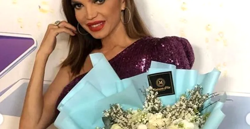 FOTO. Cristina Spătar arată fenomenal la 47 de ani! Solista le-a făcut o surpriză fanilor