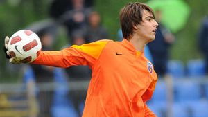 EXCLUSIV Pedeapsa primită de Cojocaru din partea lui Reghe!** Ce a trebuit să facă portarul pentru Tătărușanu