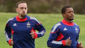 Politicul își bagă din nou "coada" în fotbal!** "Este inadmisibil ca Evra și Ribery să revină la lot"